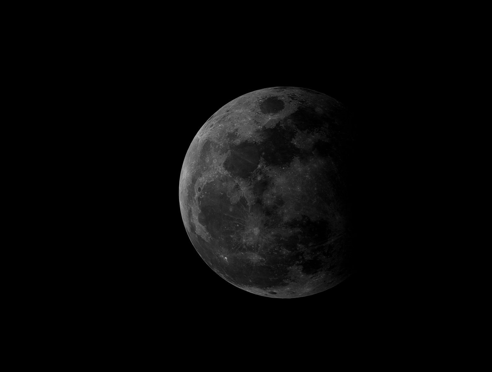 Fotografia astronomica della Luna con dettagli della superficie lunare e dei crateri - Ita Astrophotography